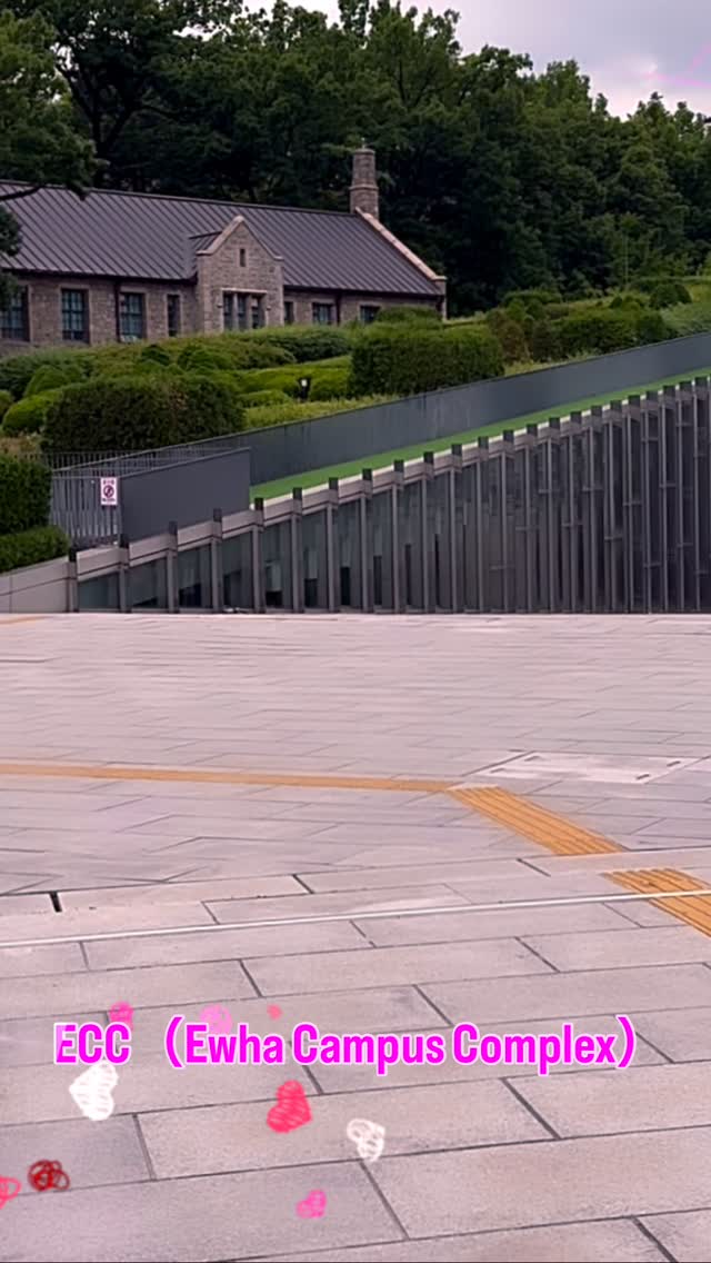 梨花女子大学(Ewha Womans University)に来ました。